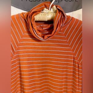 Prana turtleneck shirt
